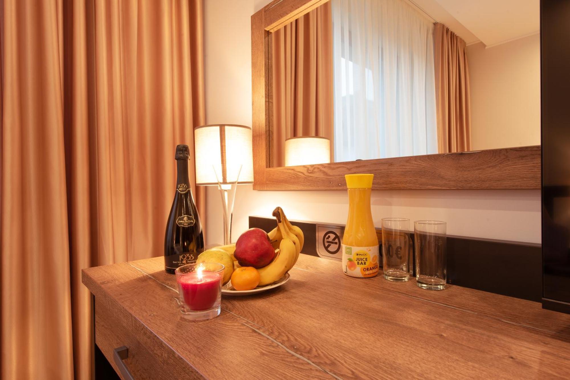 Hotel Viktor Bratislava Ngoại thất bức ảnh