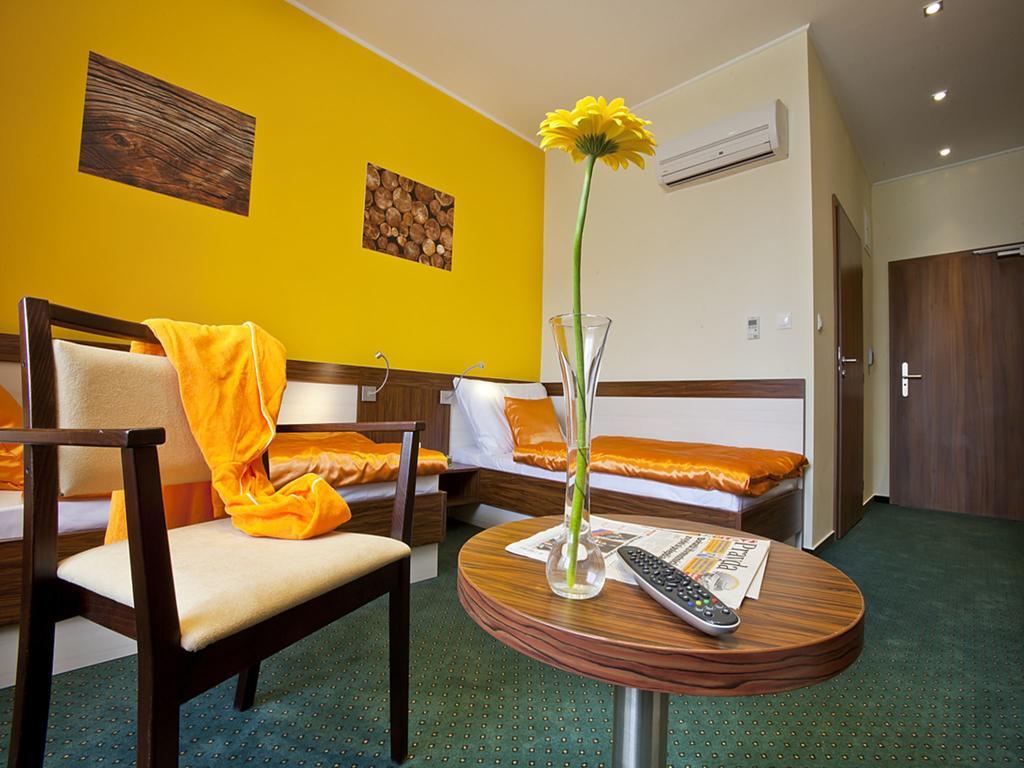 Hotel Viktor Bratislava Phòng bức ảnh