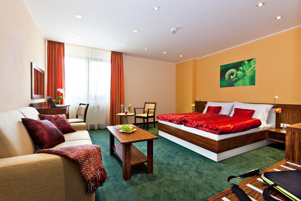 Hotel Viktor Bratislava Ngoại thất bức ảnh