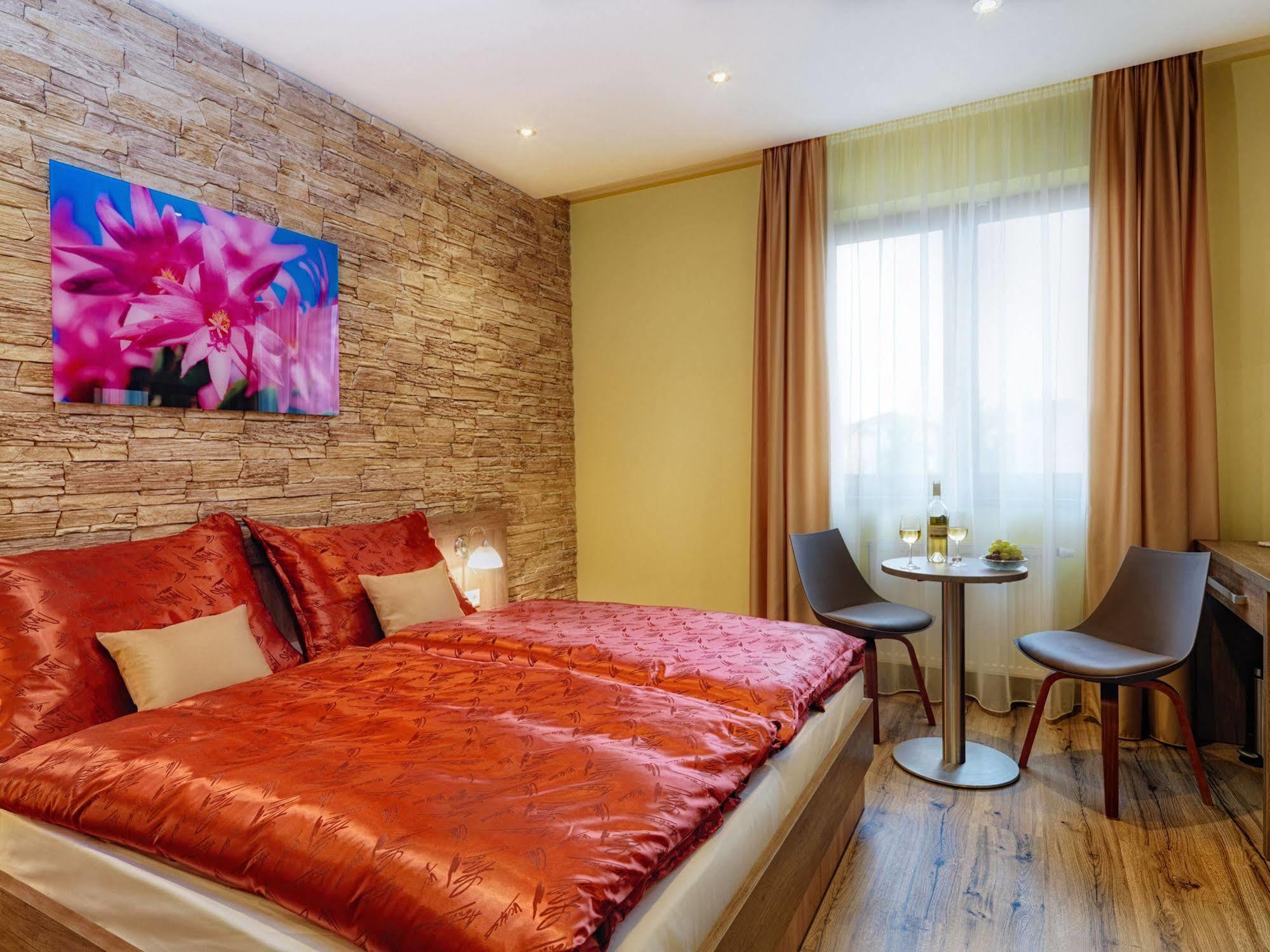 Hotel Viktor Bratislava Ngoại thất bức ảnh
