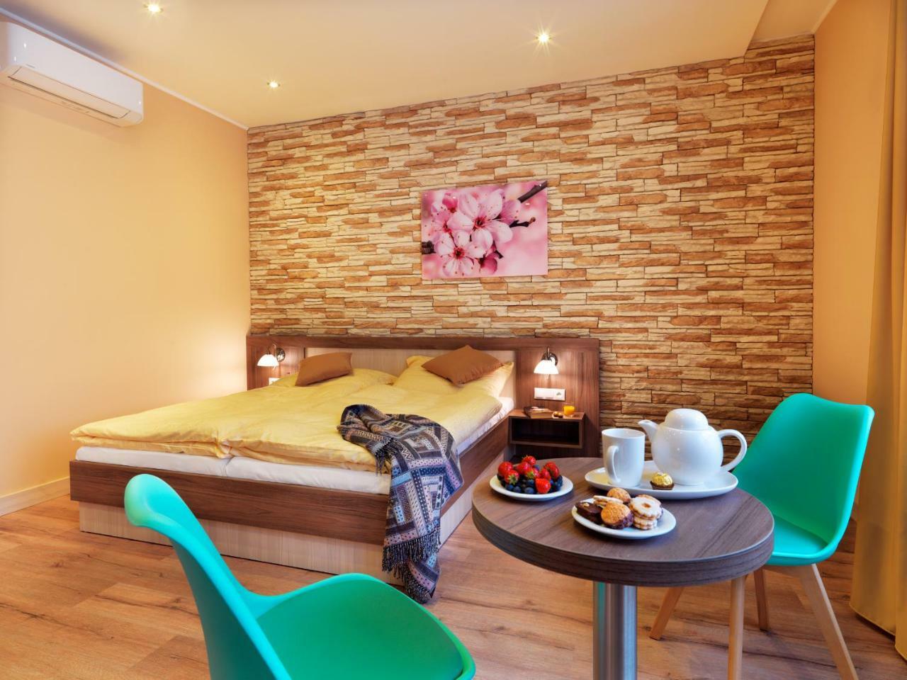 Hotel Viktor Bratislava Ngoại thất bức ảnh