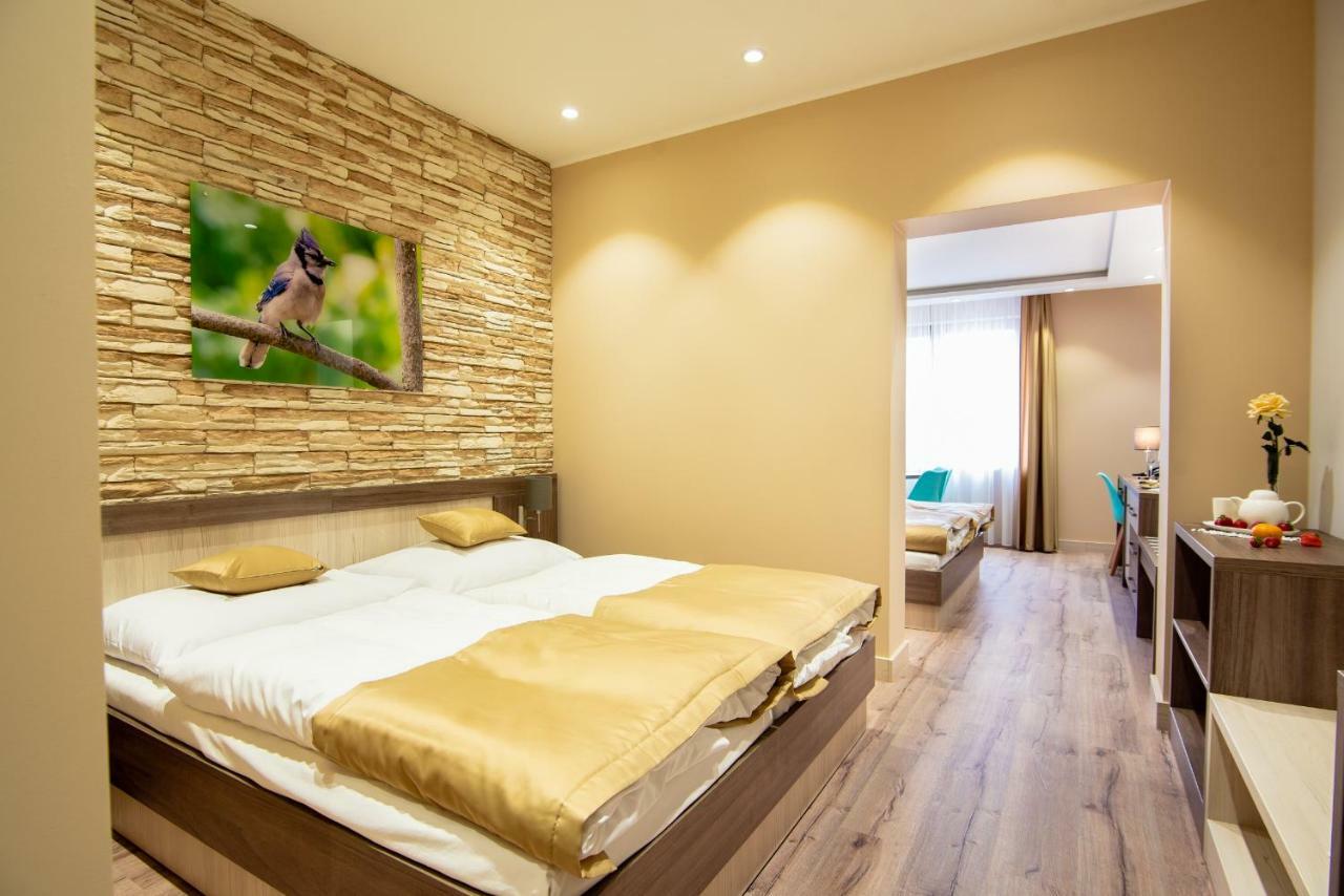 Hotel Viktor Bratislava Ngoại thất bức ảnh