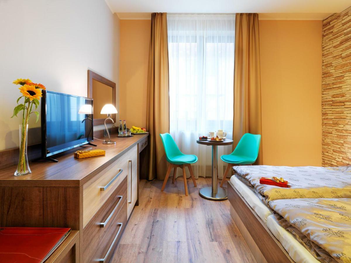 Hotel Viktor Bratislava Ngoại thất bức ảnh